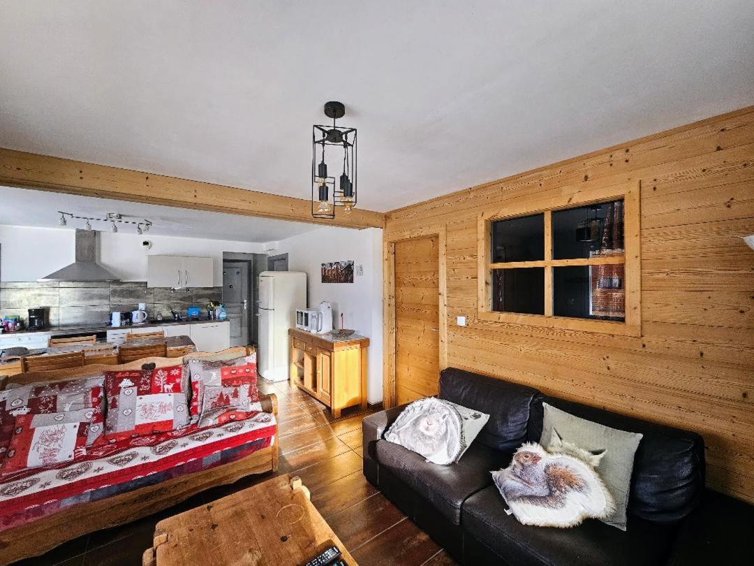 Magnifique Appartement A La Montagne Classe 4 Etoiles Chapelle-des-Bois Zewnętrze zdjęcie
